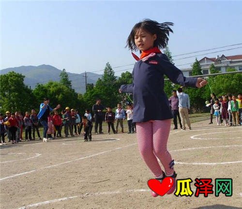 Сѧ���꼶�˶�����͸�